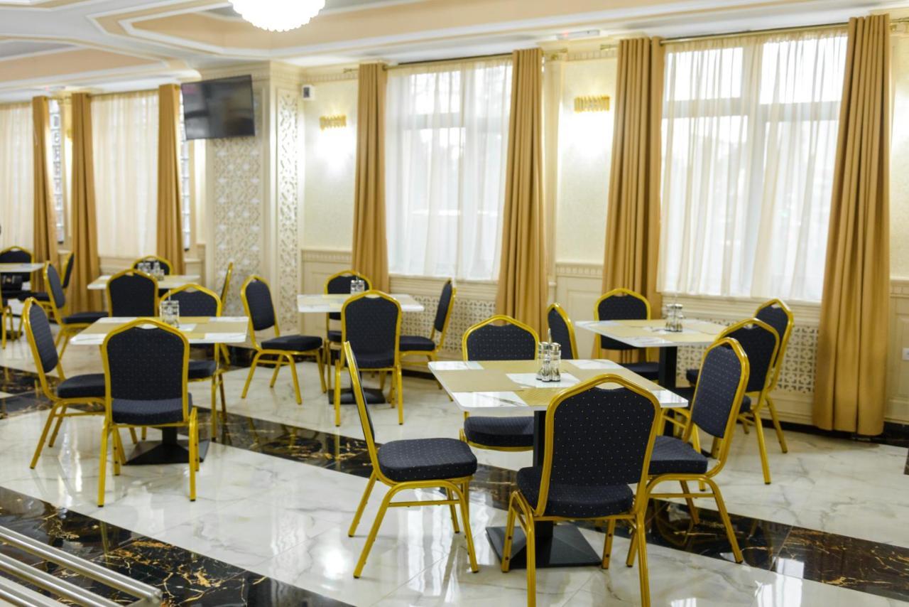 Little Orient Hotell Brăila Eksteriør bilde
