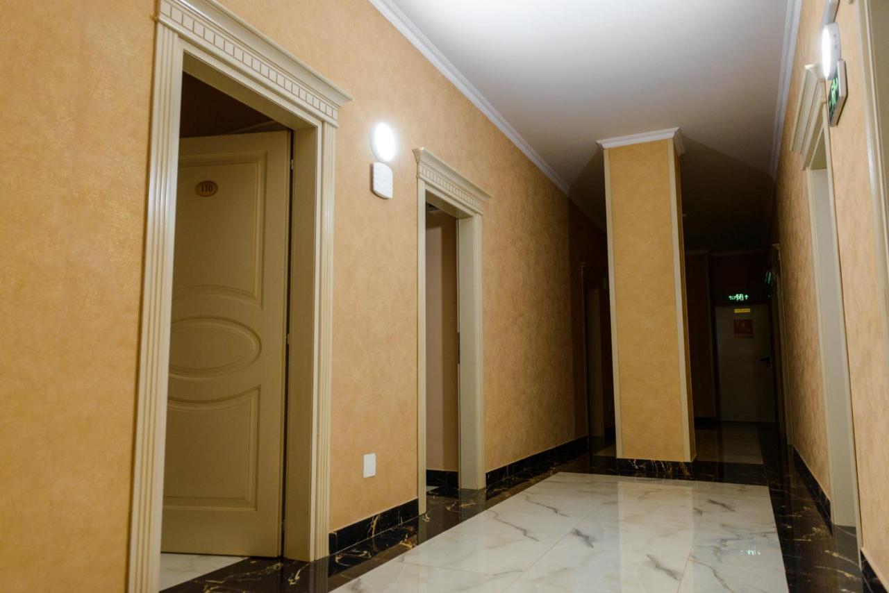 Little Orient Hotell Brăila Eksteriør bilde