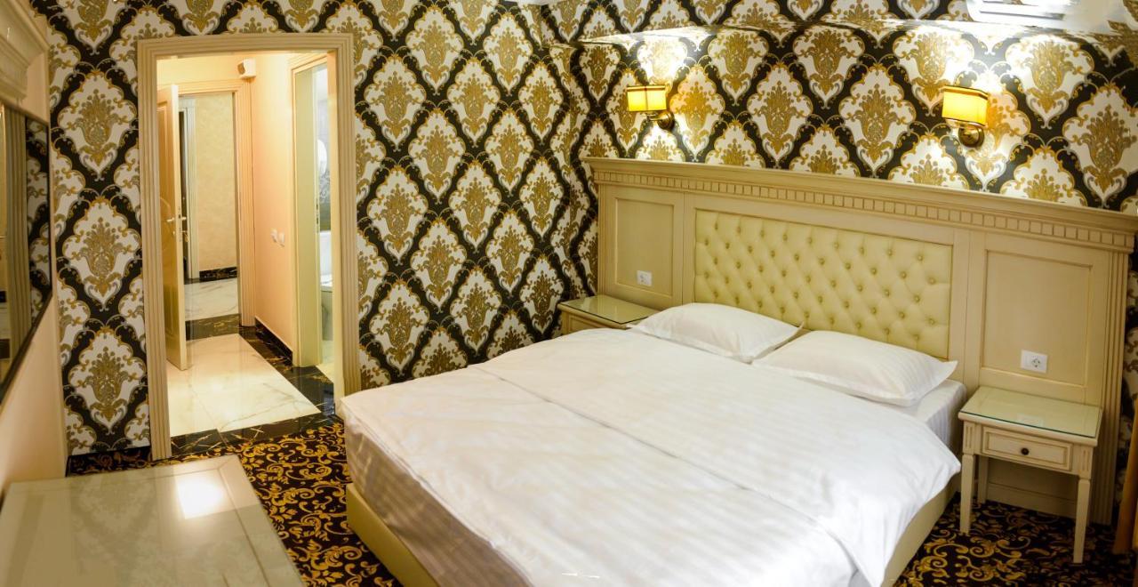 Little Orient Hotell Brăila Eksteriør bilde