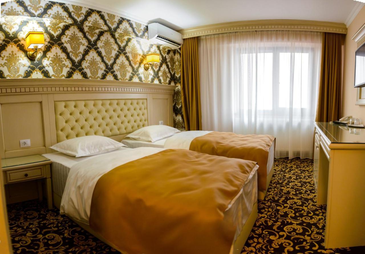 Little Orient Hotell Brăila Eksteriør bilde