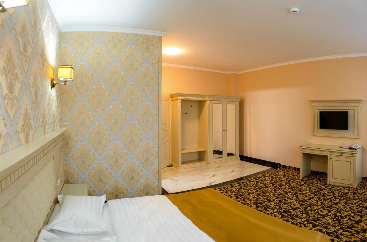Little Orient Hotell Brăila Eksteriør bilde