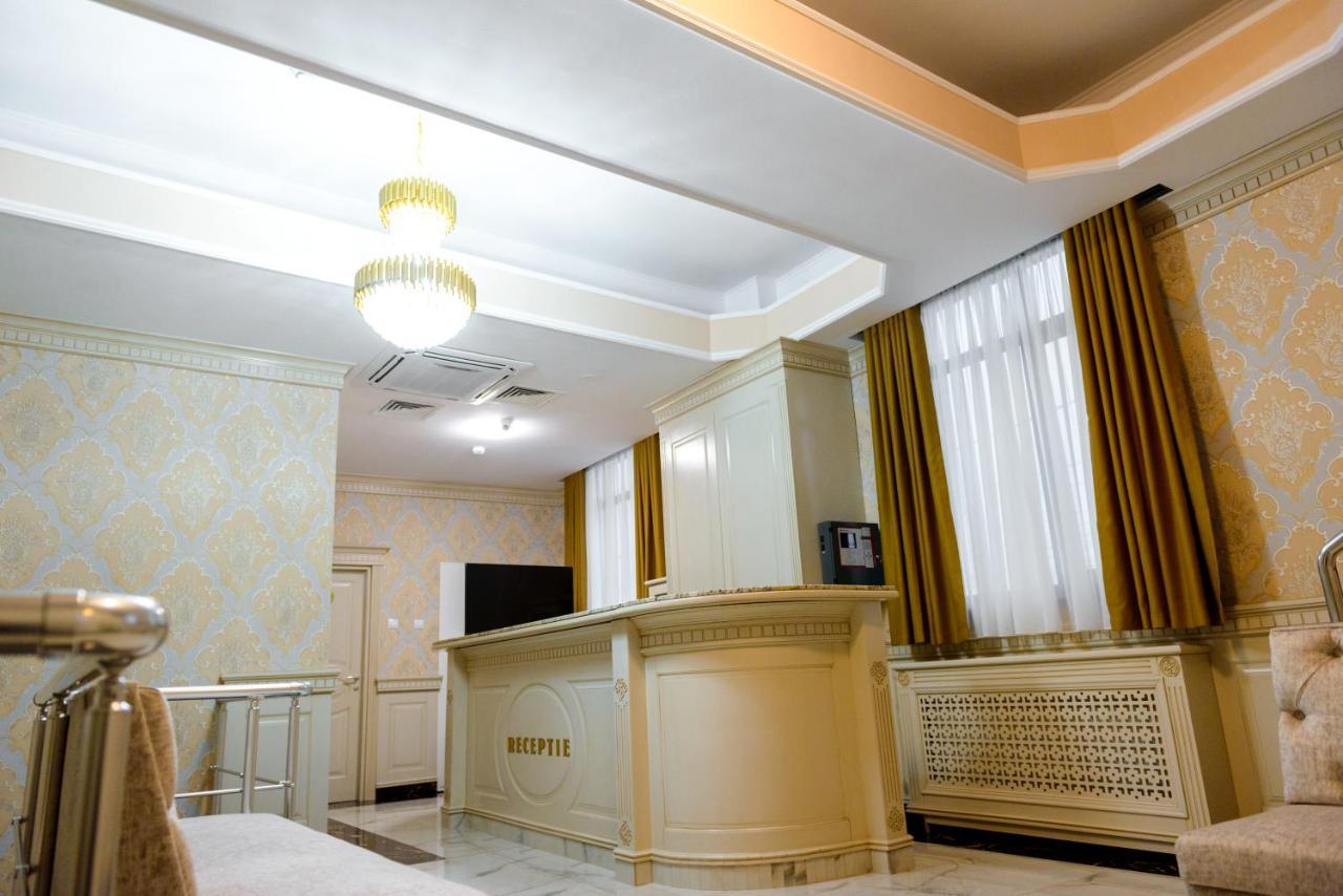 Little Orient Hotell Brăila Eksteriør bilde