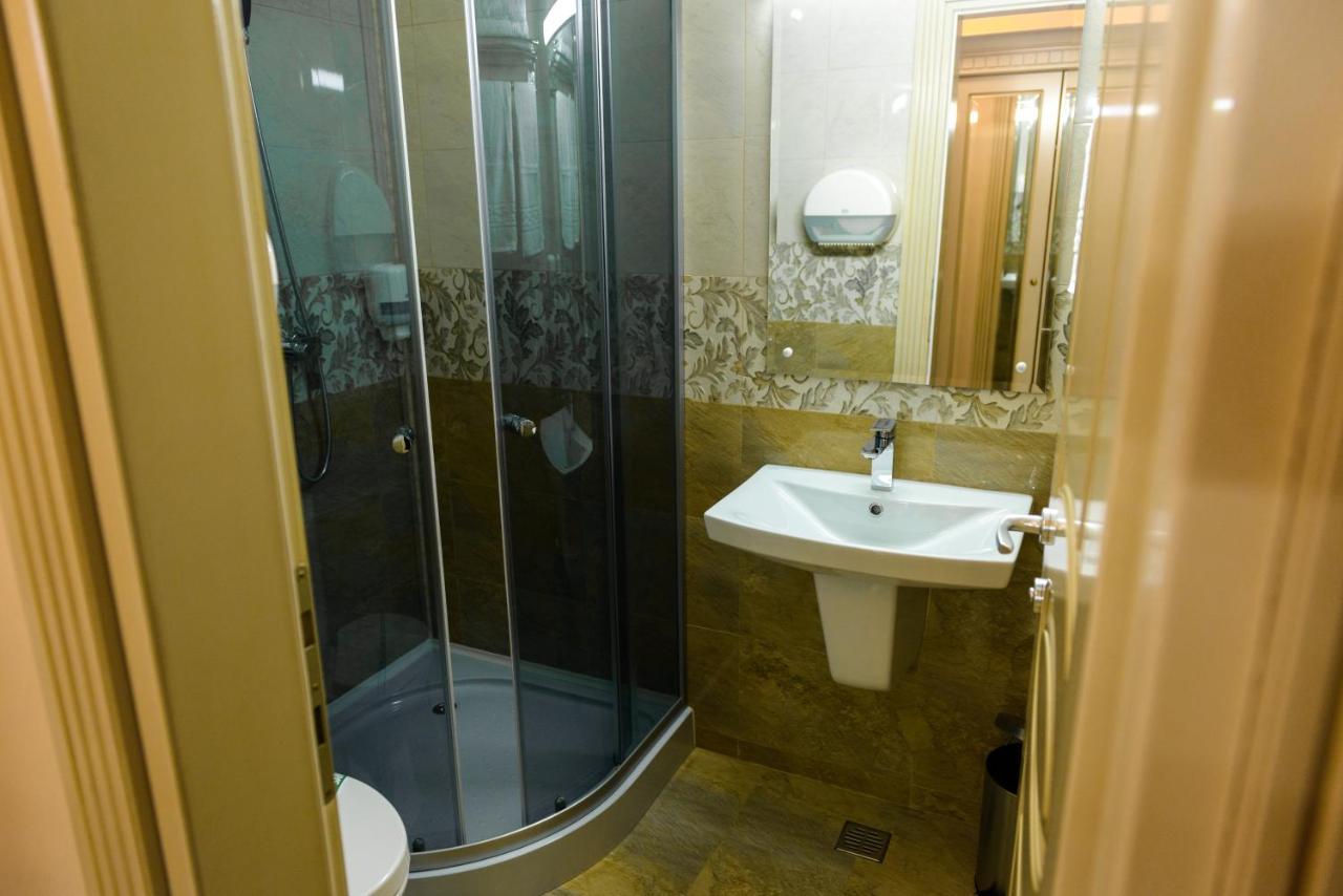Little Orient Hotell Brăila Eksteriør bilde